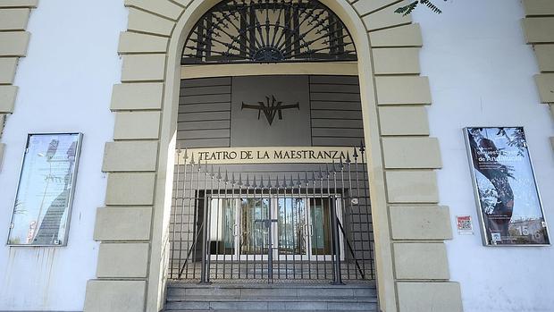 Entrada del Teatro de la Maestranza