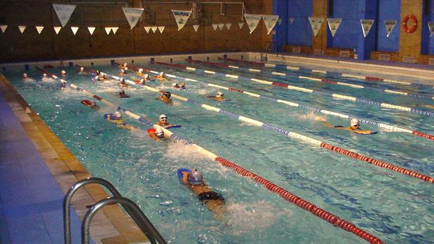 Patrimonio autoriza la reforma del Club Natación el día que se firma su liquidación
