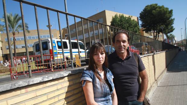 Piden ayuda para que su hijo discapacitado tenga el único aparato con el que puede «hablar»