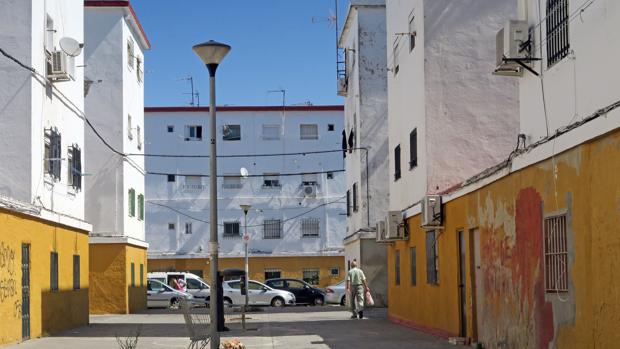 En Los Pajaritos, el barrio más pobre de Sevilla y de España, hay 300 enganches ilegales