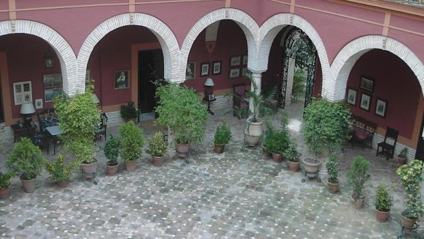 ¿Dónde están y cuánto cuestan las casas-palacio a la venta en Sevilla?