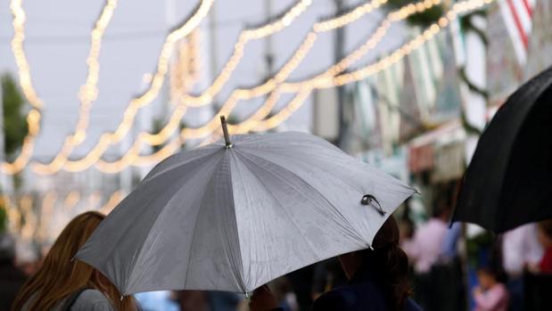 Los paraguas serán el complemento perfecto a partir del sábado