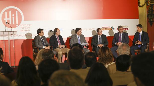La calidad y la promoción en destinos lejanos, claves para el turismo sevillano