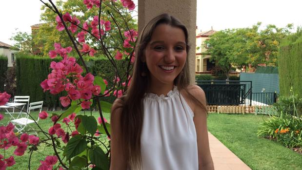 Reyes López, la alumna sevillana de los Padres Blancos que ha sacado la máxima nota posible en Selectividad