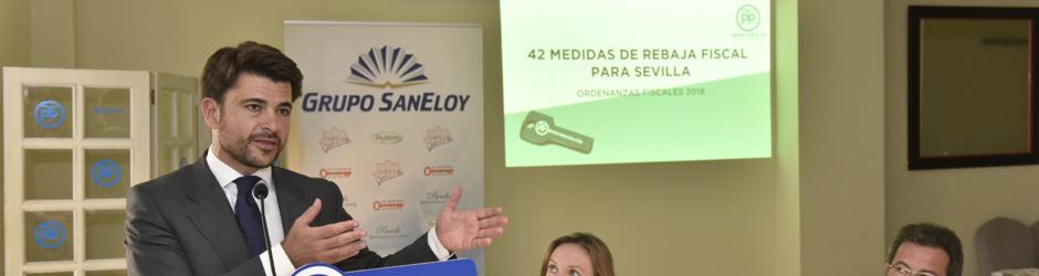 El portavoz del Grupo Popular en el Ayuntamiento de Sevilla, Beltrán Pérez, presentó las 42 medidas