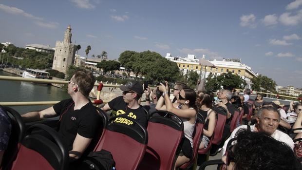 City Sightseeing celebra los 25 años de la Compañía de Tranvías, origen de la multinacional sevillana