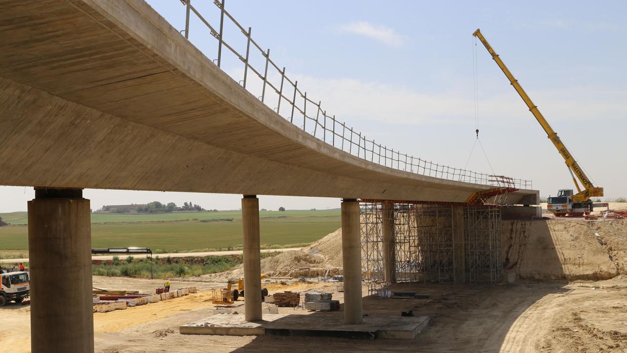 Viaducto de la SE-40 que se encuentra a la altura de Bellavista