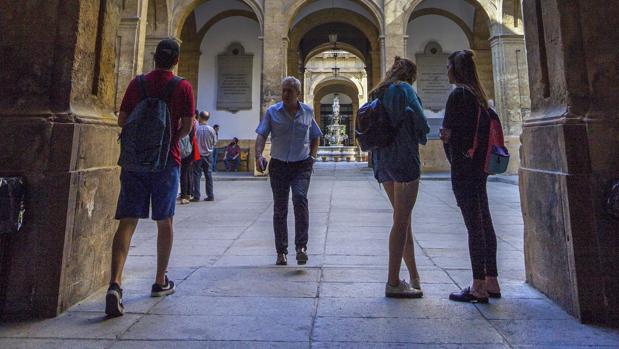La Universidad de Sevilla pierde cinco mil alumnos en cinco cursos
