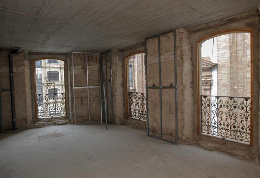 Interior de la Casa de la Moneda, que se estaba reformando para hacer viviendas y cuyas obras fueron paralizadas en 2011