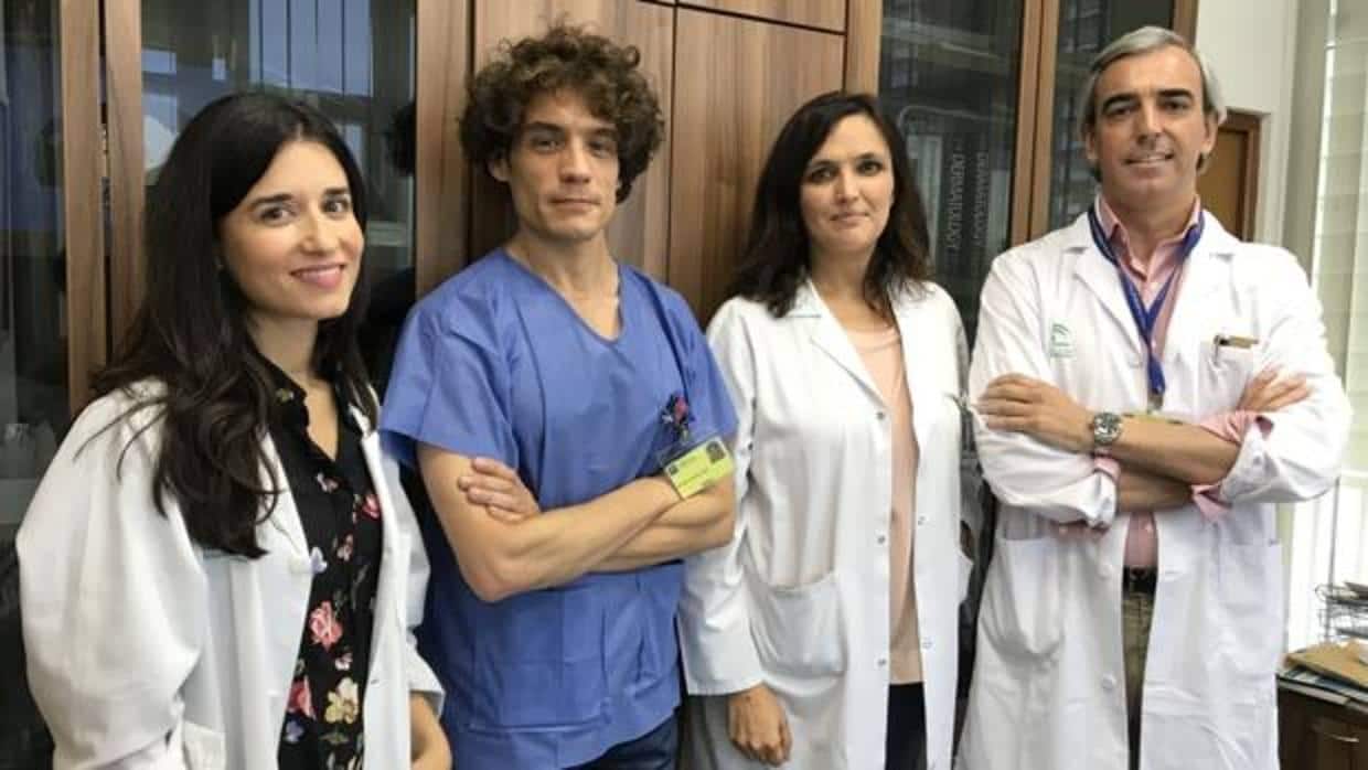 Los doctores Laura Padilla, Tomas Toledo, Almudena Fernández Orlam y David Moreno, de izquierda a derecha