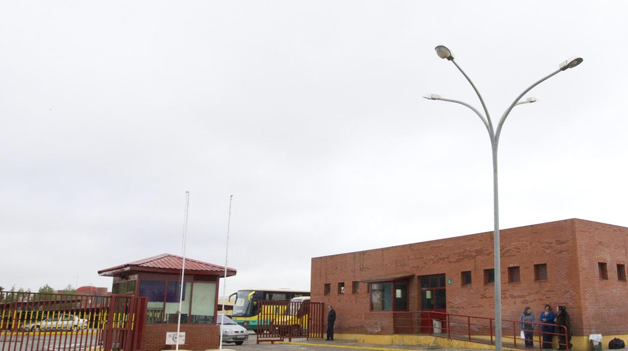 Fachada de una de las prisiones de Sevilla