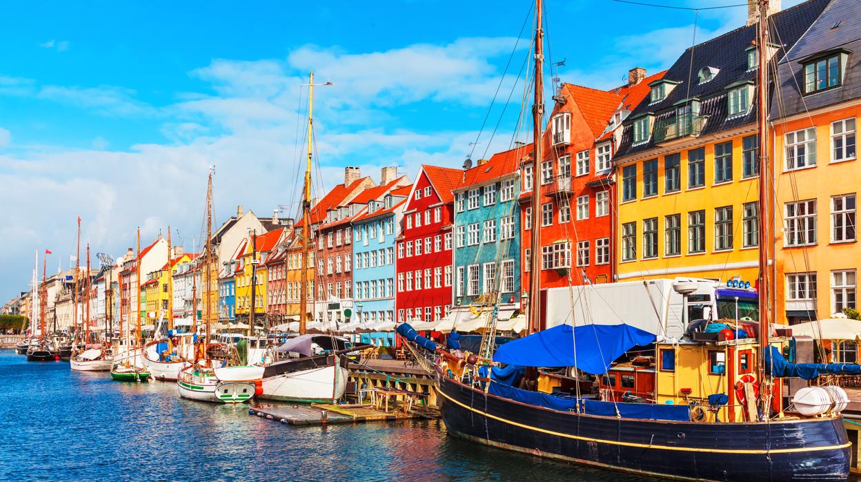 Nyhavn es un paseo marítimo, canal y zona de ocio del siglo XVII
