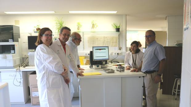 Hospital Virgen del Rocío: un mes menos esperando resultados de la analítica