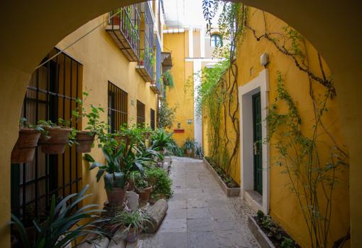 Una de las callejuelas de Las Casas de la Judería