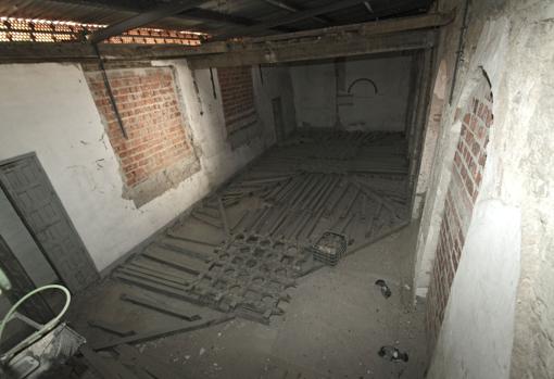 El artesonado en el suelo de la estancia de la Reina Isabel la Católica en Madre de Dios