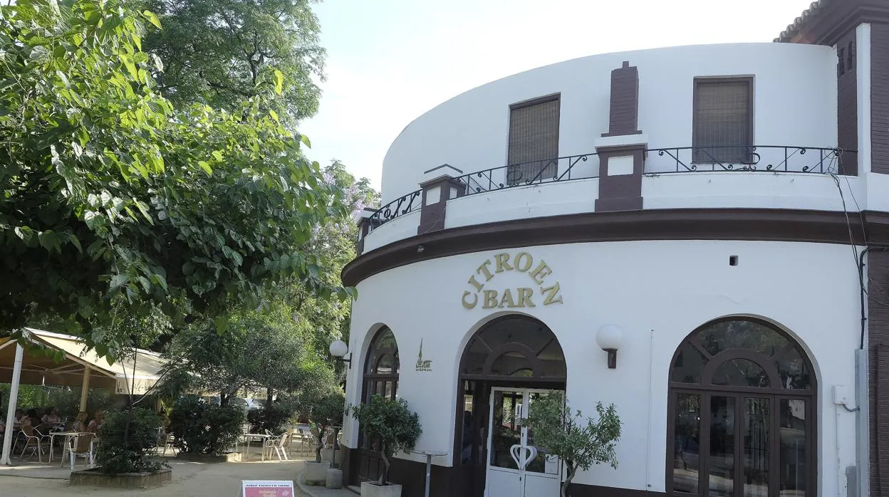 El bar Citroen, en el Parque de María Luisa, seguirá abierto