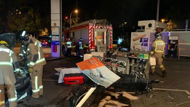 Balance de la Nochevieja en Sevilla: tres detenidos y un vehículo que se empotra contra un surtidor de gasolina