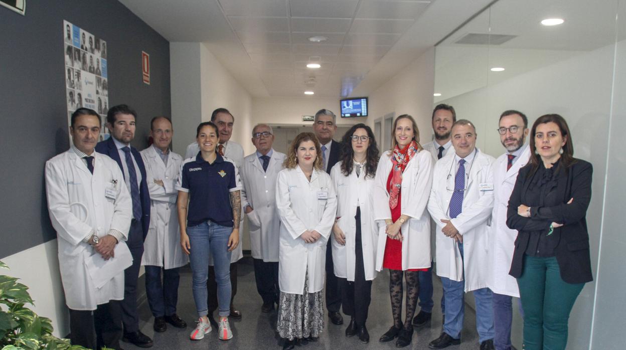 Equipo médico que acudió esta mañana a la presentación de la unidad