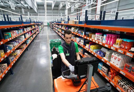 Trabajador del almacén online