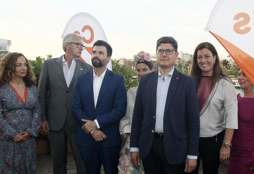 El candidato de Ciudadanos, Álvaro Pimentel, en Puerto de Cuba