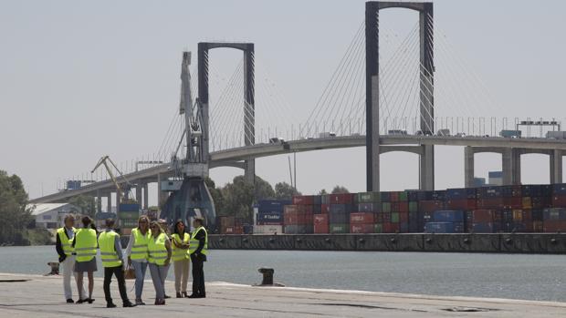 Fomento adjudica por vía de emergencia el enlace del Puerto de Sevilla con la SE-40