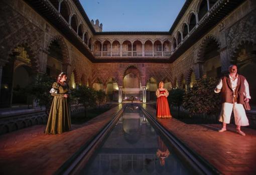 Visitas teatralizadas en el Alcázar sobre la Vuelta al Mundo.