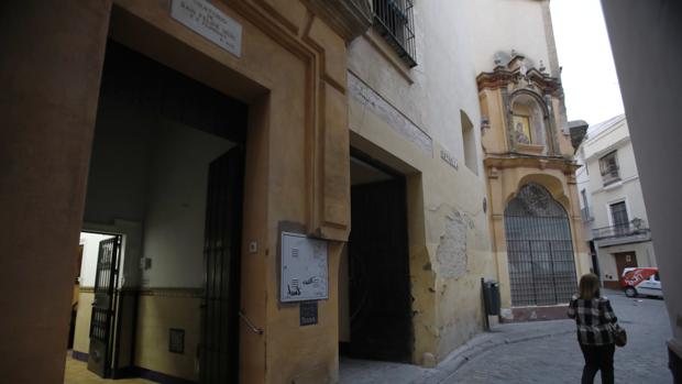 El convento de San Felipe Neri busca su supervivencia en una hospedería