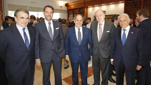 En imágenes, los asistentes a la entrega del Premio ABC a la Trayectoria Empresarial de Andalucía a Vicente Martín, presidente ejecutivo de Grupo MAS