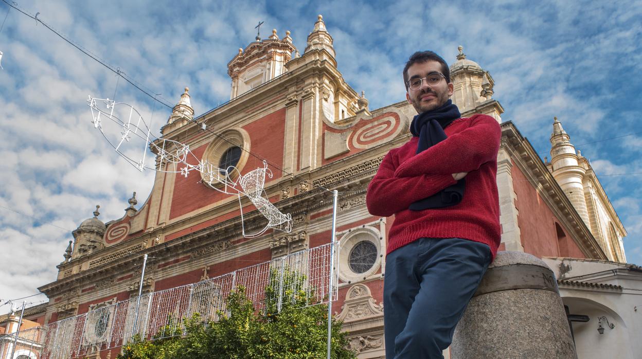 Pérez Floristán, viajero infatigable, en una imagen de archivo en el Salvador