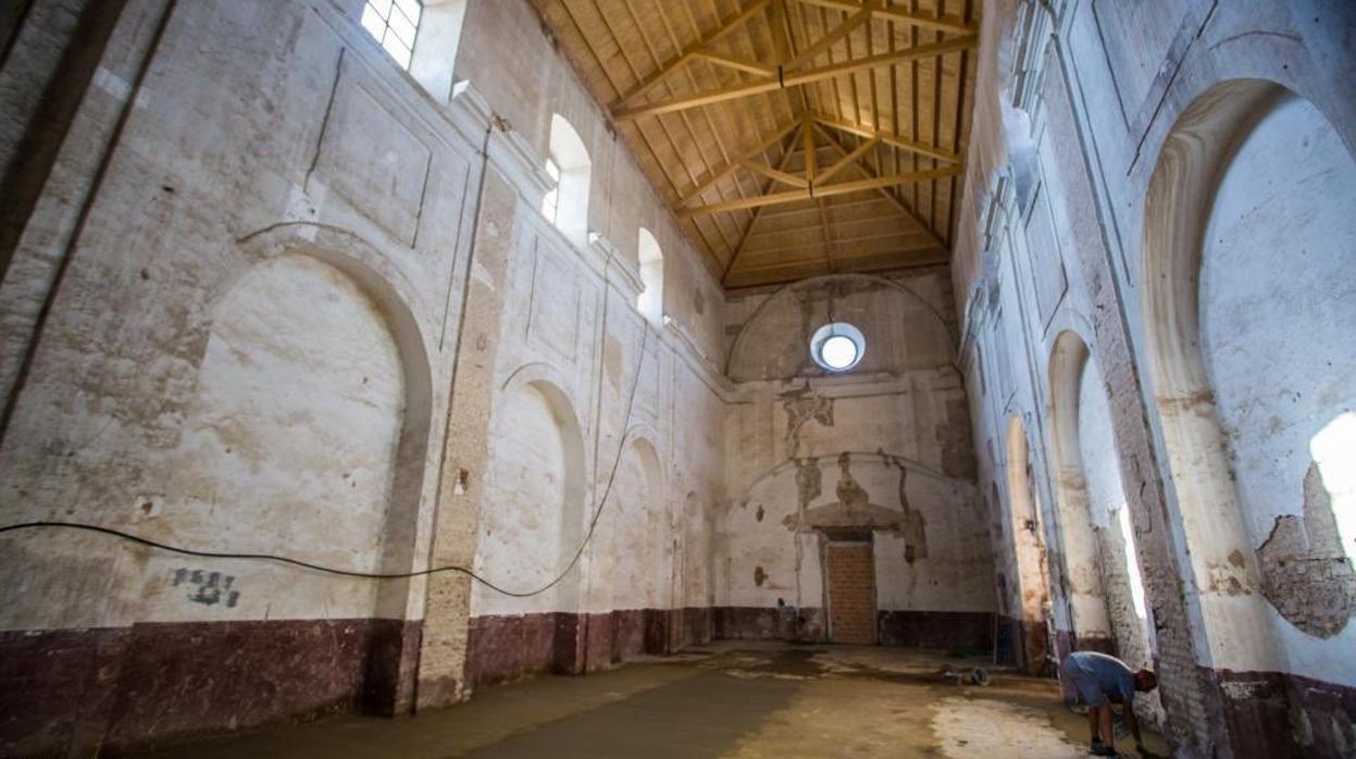 El interior de la obra de San Laureano, con la cubierta ya restaurada