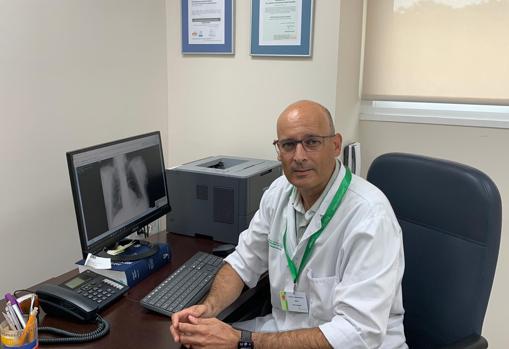 Agustín Valido, jefe de Neumología del Hospital Virgen Macarena de Sevilla