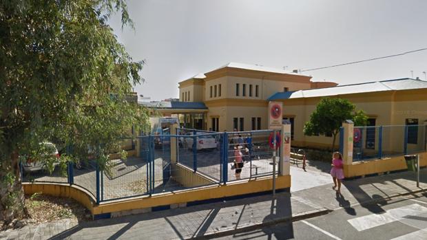 Un inmigrante con Covid-19, confinado en un centro de salud de Camas