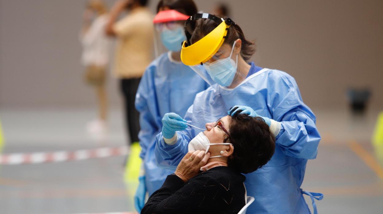 Una prueba PCR para determinar si hay contagio por coronavirus