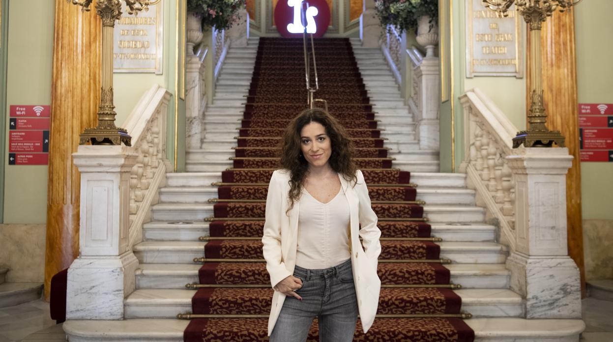 Leonor Bonilla en el Liceo de Barcelona, donde ensaya su rol de Zerlina en «Don Giovanni»