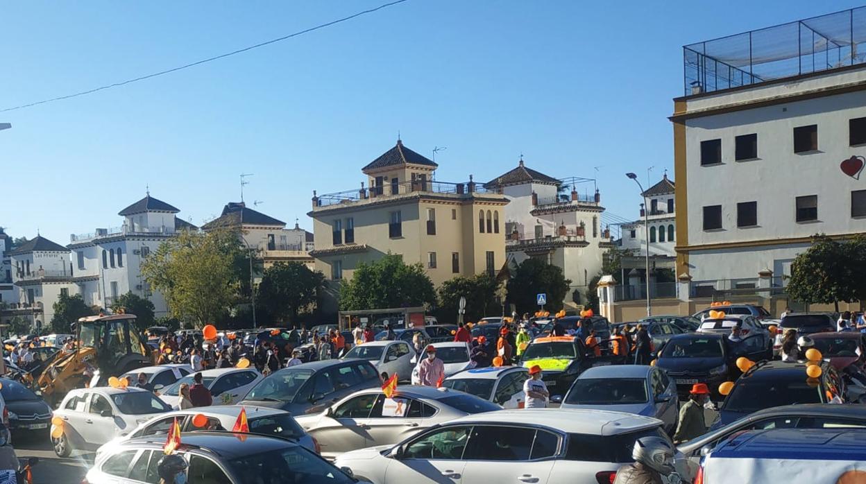 La manifestación discurre este domingo por las calles de Sevilla