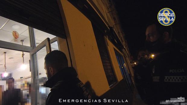 Detenidos los dueños de un bar de la Macarena que seguía funcionando a las tres de la madrugada