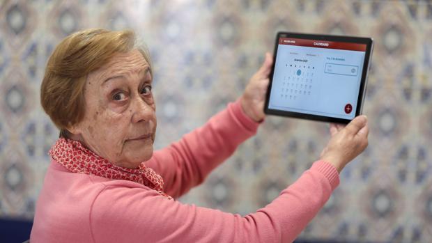 La jubilada que lidera el 5G desde una pedanía de Utrera