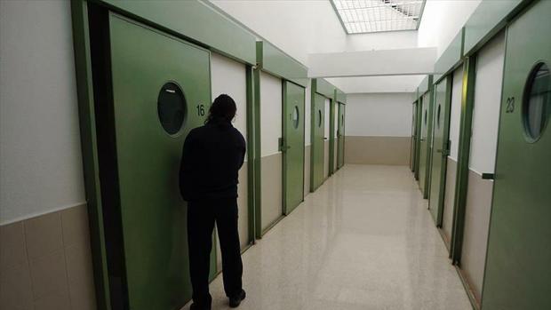 Las cárceles sevillanas se vacían de médicos