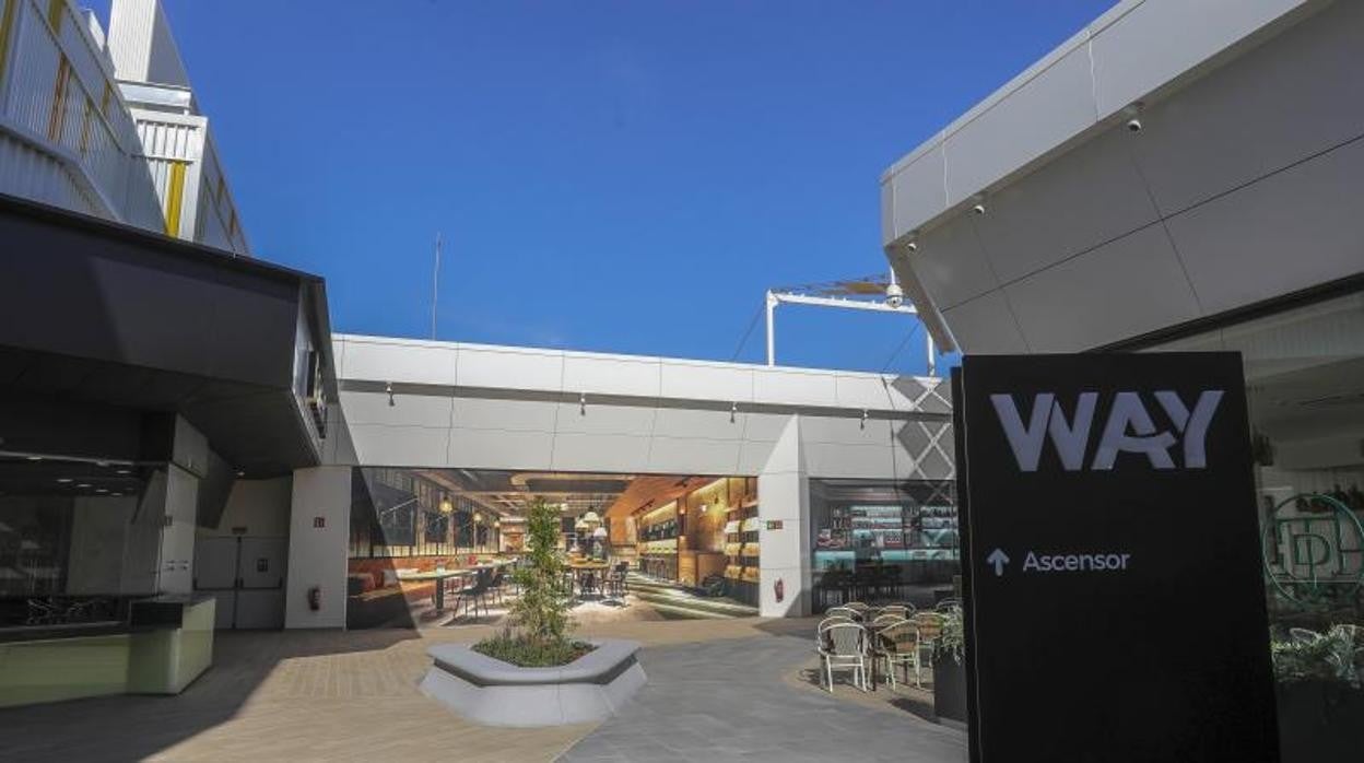 Una imagen del centro comercial Way Dos Hermanas