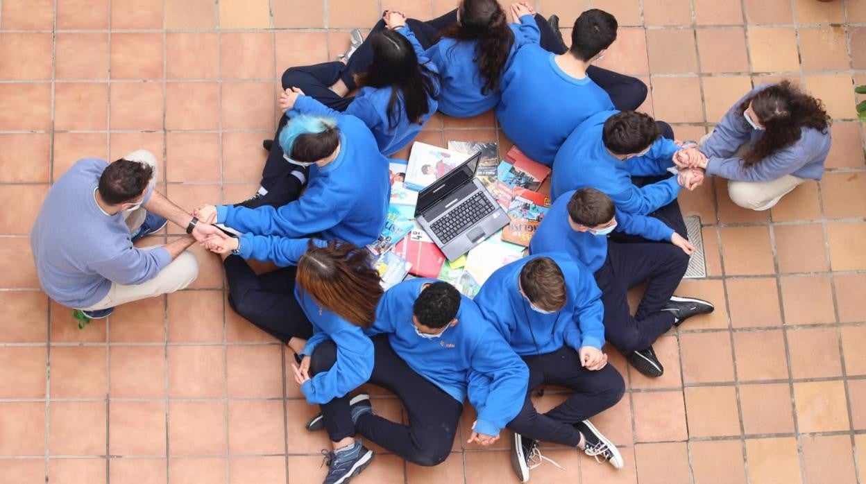 Patio del centro sanitario que tiene Adinfa en la localidad sevillana de Coria
