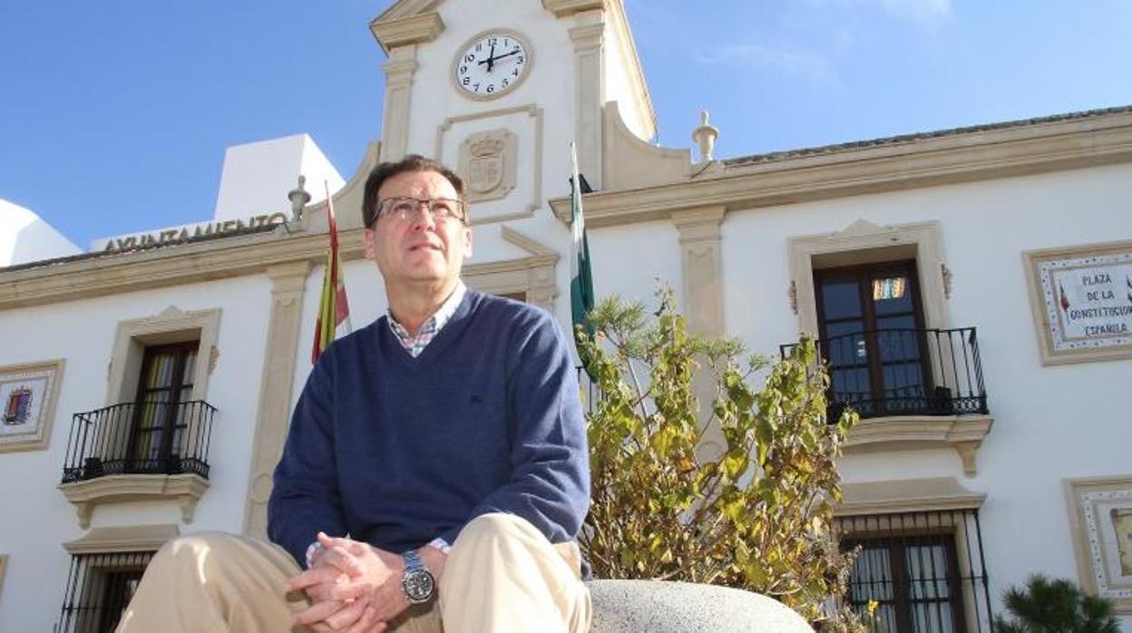 Domingo Delgado, alcalde de la localidad de Burguillos