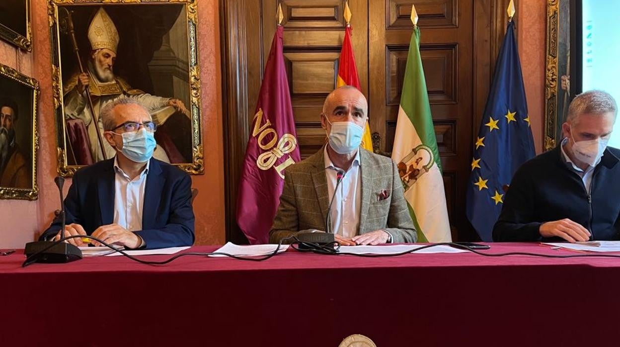 Juan Manuel Flores, Antonio Muñoz y Jorge Almazán