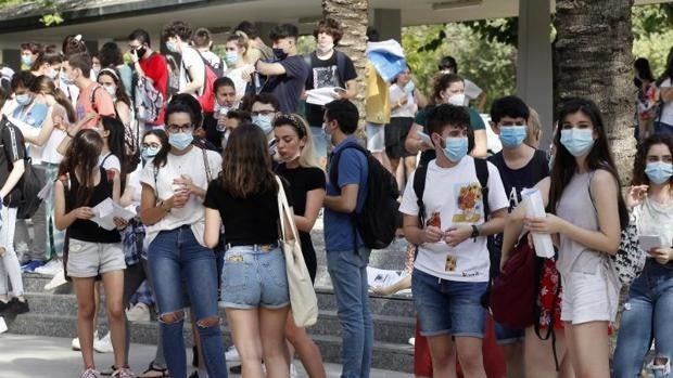 Estas fueron las notas de corte del año 2020 para estudiar en las universidades de Sevilla