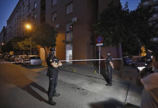 La confluencia de las calles Contador y Generador, acordonada por la Policía