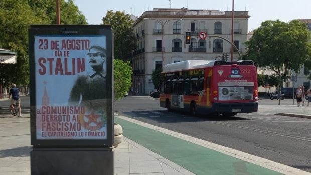 Polémica en Sevilla por la presencia de un cartel que celebra este lunes el 'Día de Stalin'
