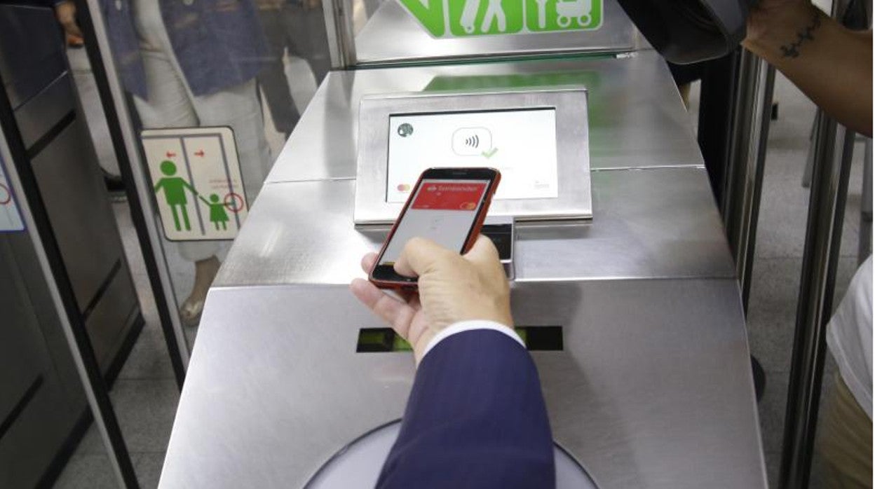 Pago del metro con tarjeta de crédito