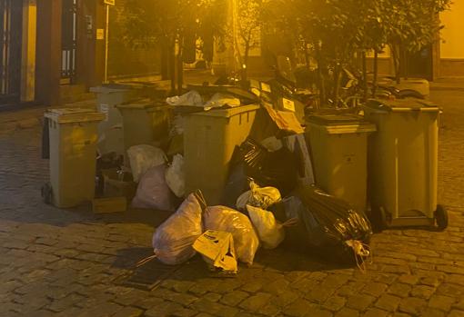 Contenedores en la calle Rosario
