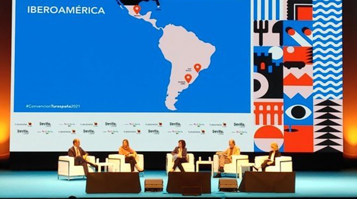 Mesa redonda con los consejeros de las oficinas española de Turismo en el mundo