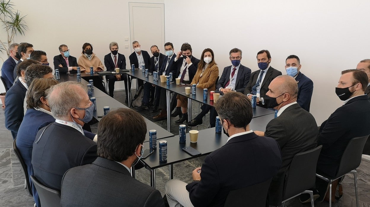Reunión del delegado municipal Antonio Muñoz con más de veinte empresas tecnológicas