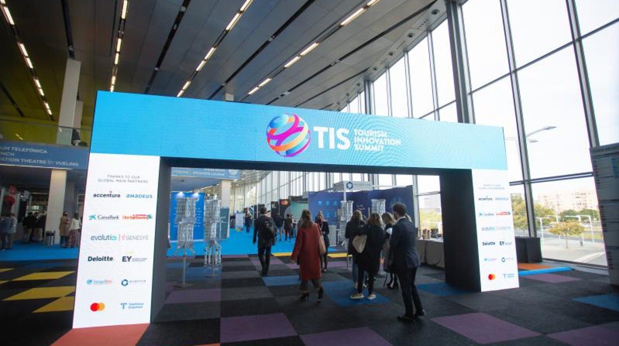 Puerta de acceso al Tourism Innovation Summit que termina el viernes